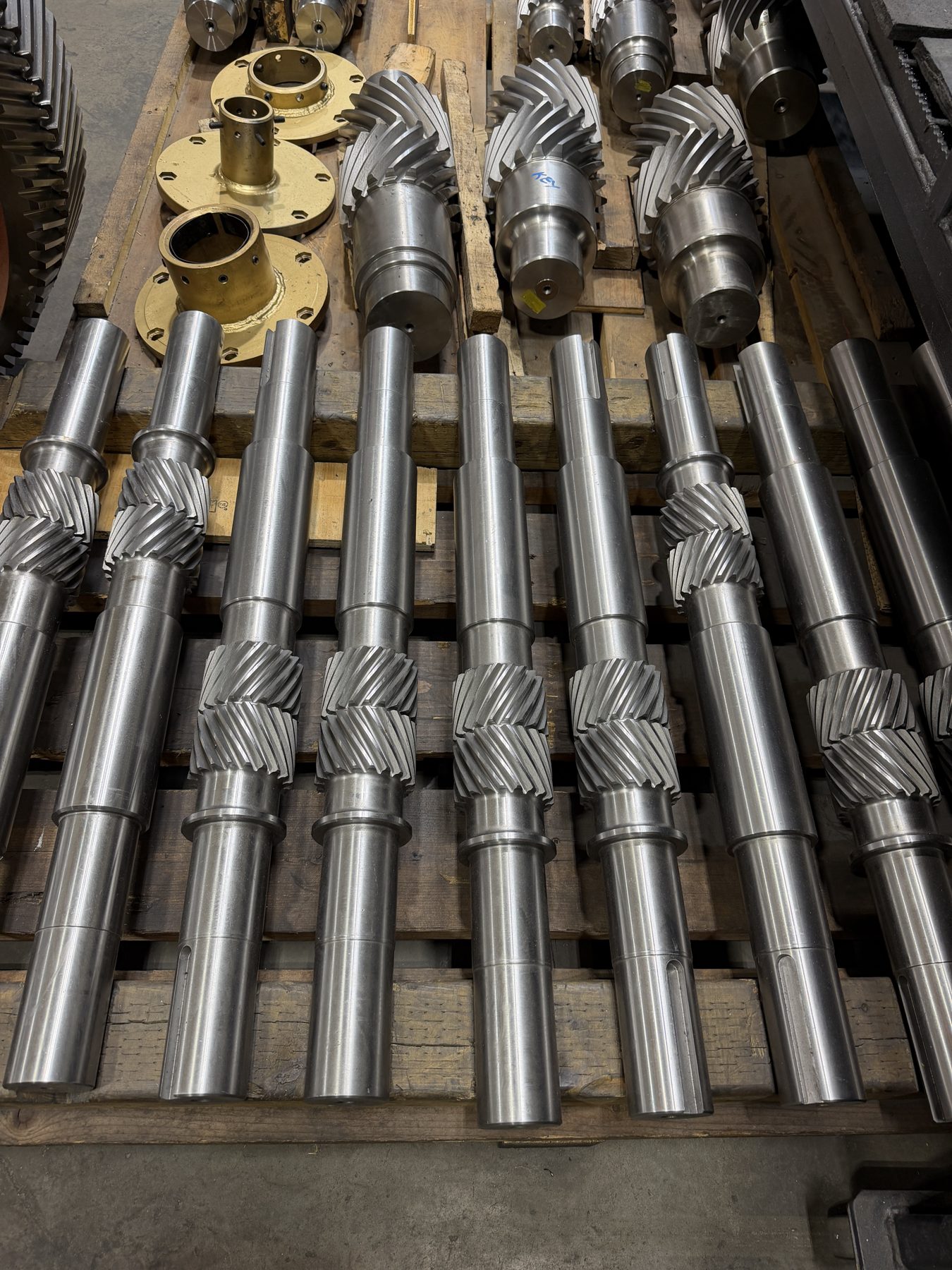 Helical pinion shafts